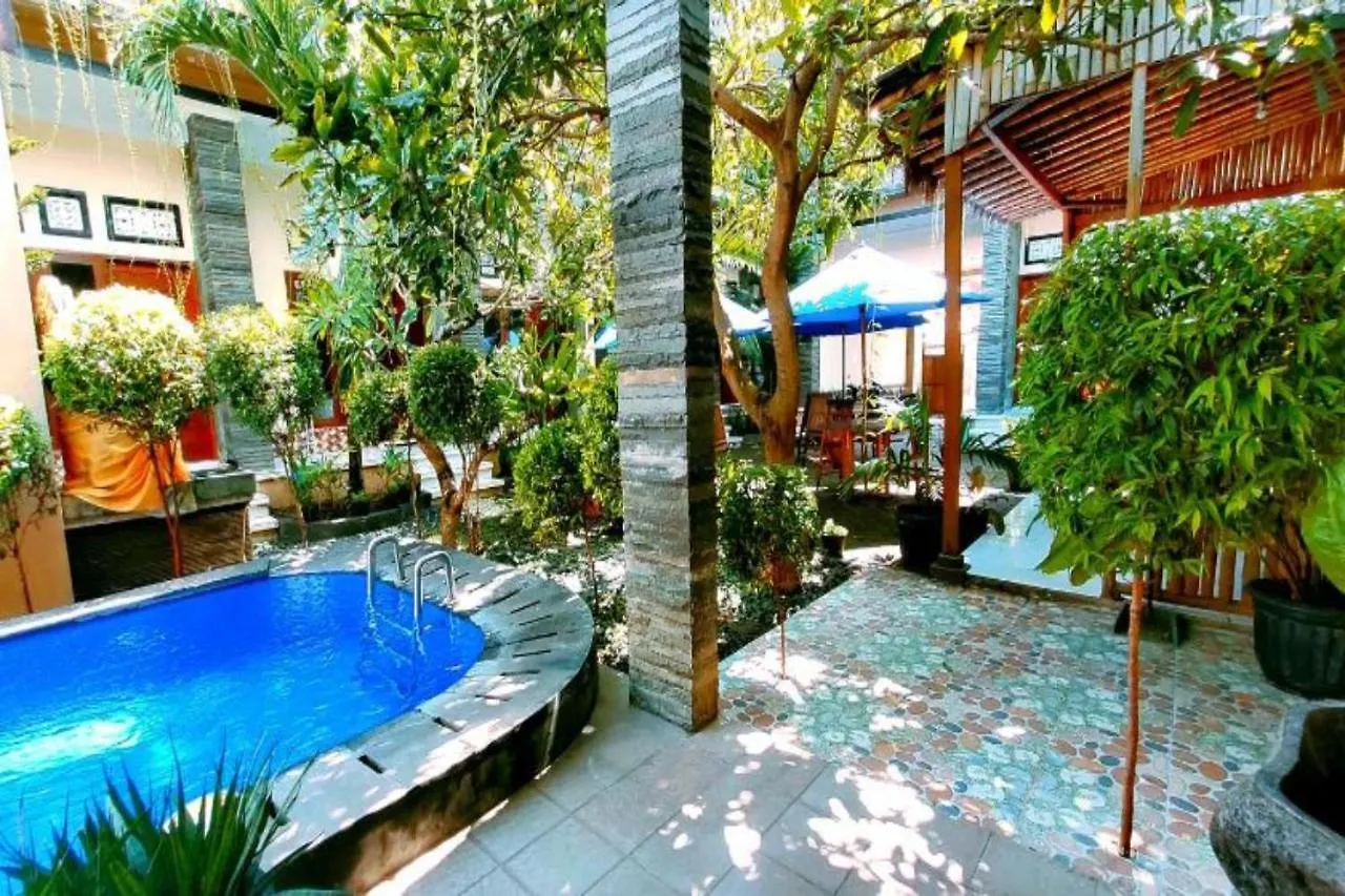 فندق Oyo Flagship 91237 Ratu Guest House Kedunganan