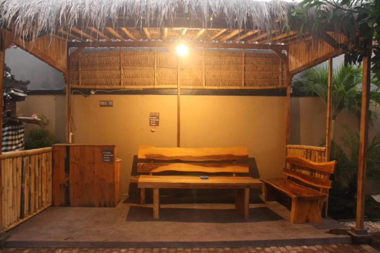 *** فندق Oyo Flagship 91237 Ratu Guest House Kedunganan إندونيسيا
