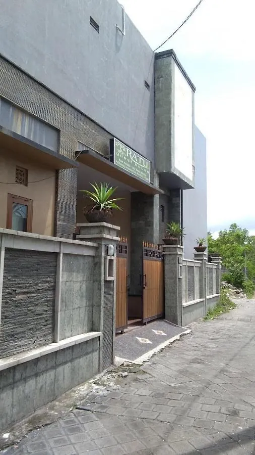 Oyo Flagship 91237 Ratu Guest House Kedunganan Ξενοδοχείο