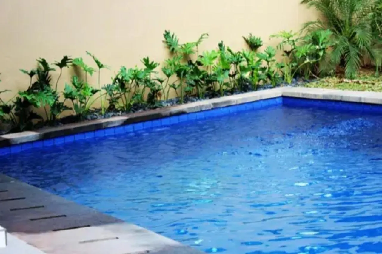 Ξενοδοχείο Oyo Flagship 91237 Ratu Guest House Kedunganan