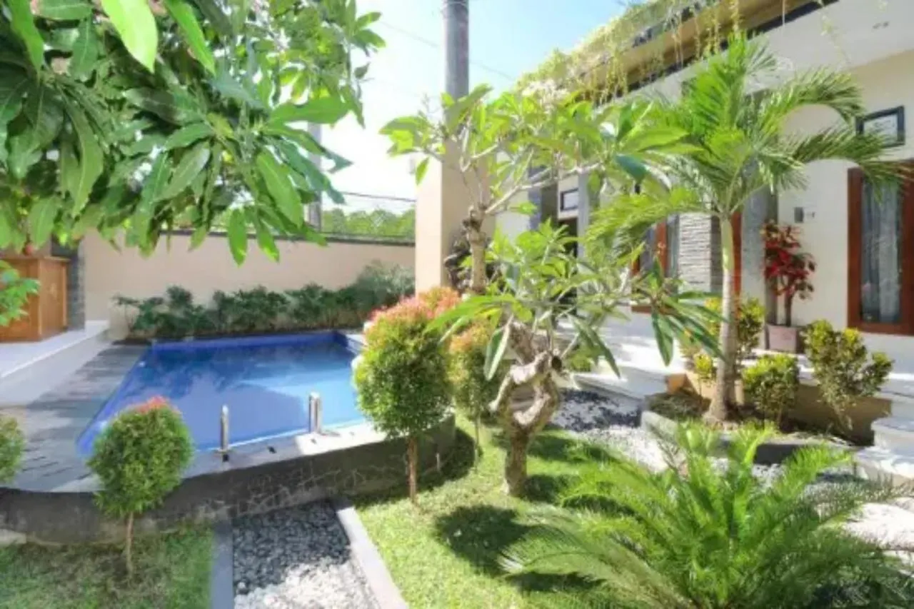 Oyo Flagship 91237 Ratu Guest House Kedunganan 3*,  Ινδονησία