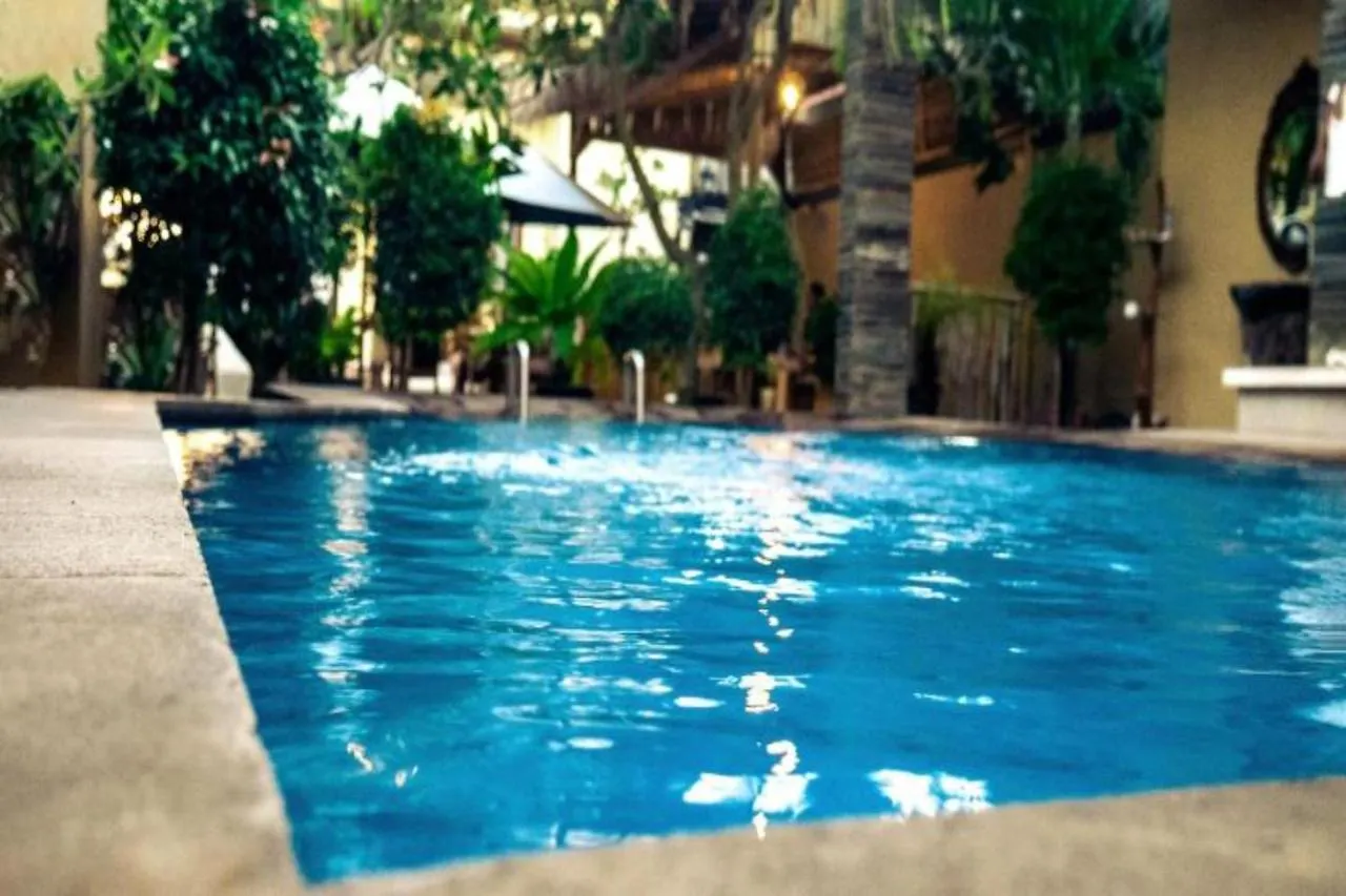 Oyo Flagship 91237 Ratu Guest House Kedunganan Ξενοδοχείο