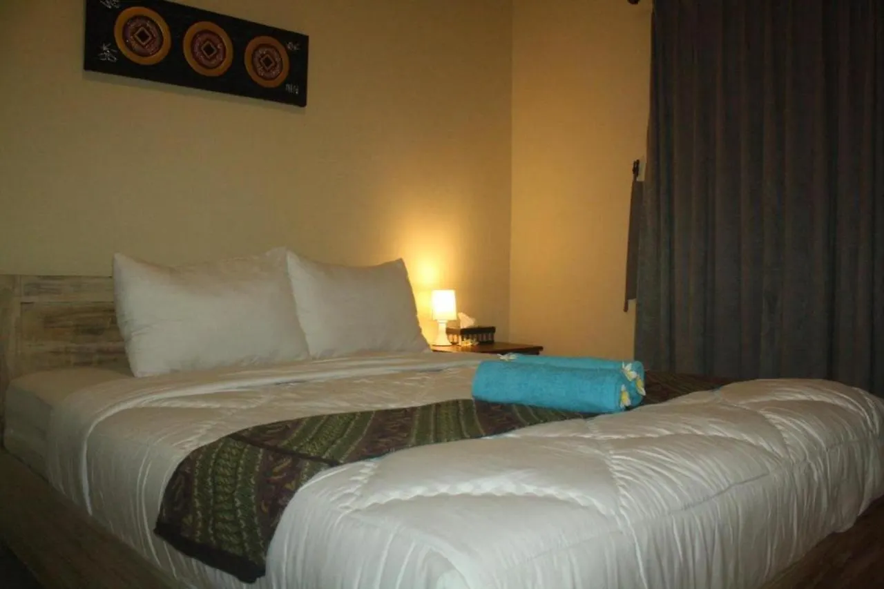 Oyo Flagship 91237 Ratu Guest House Kedunganan Ξενοδοχείο
