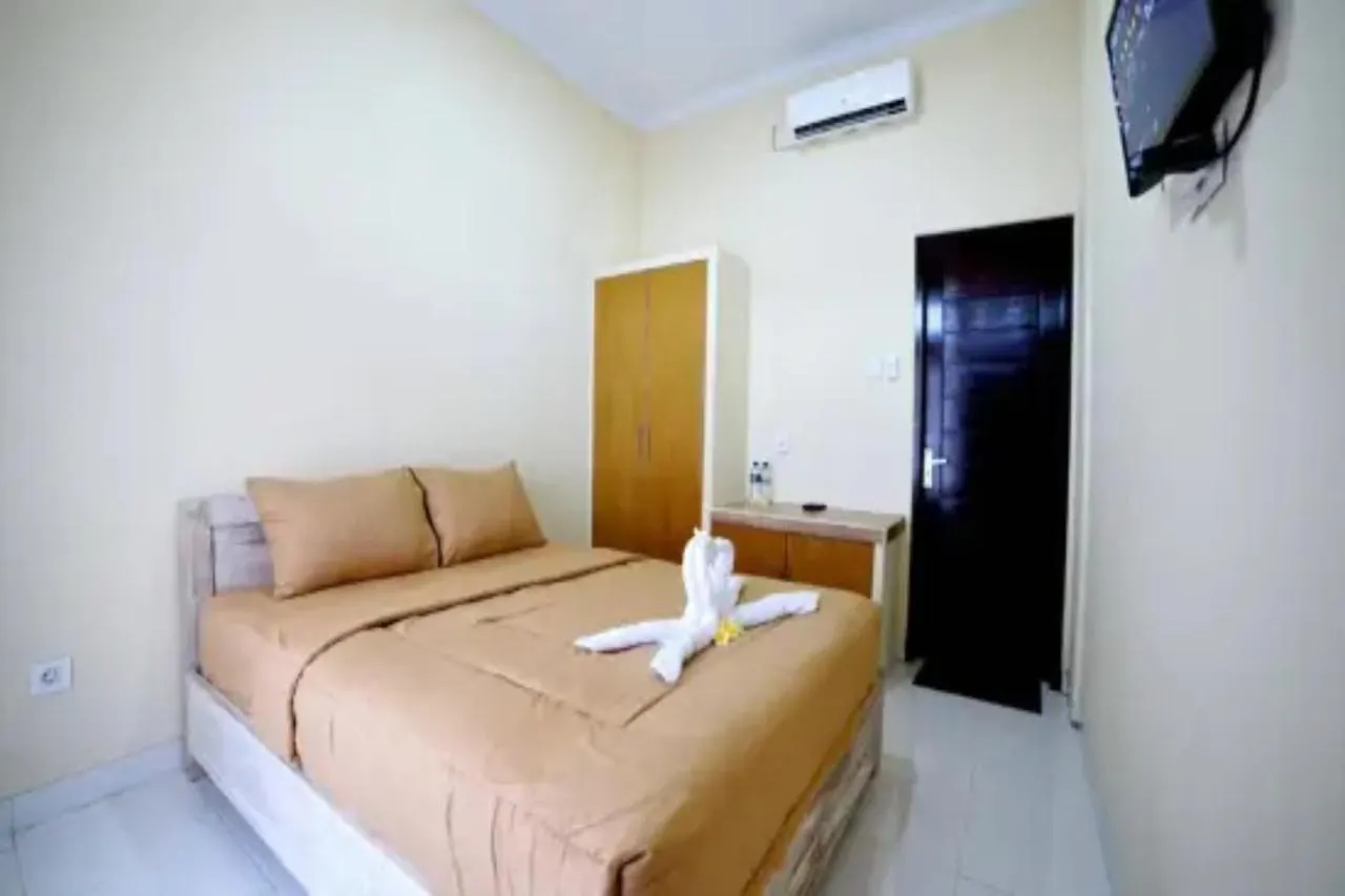 Ξενοδοχείο Oyo Flagship 91237 Ratu Guest House Kedunganan