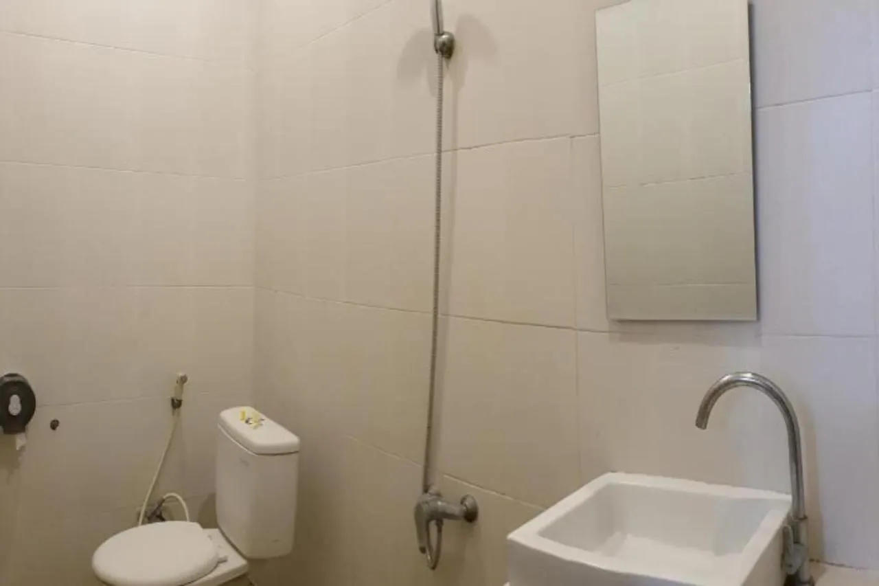Oyo Flagship 91237 Ratu Guest House Kedunganan