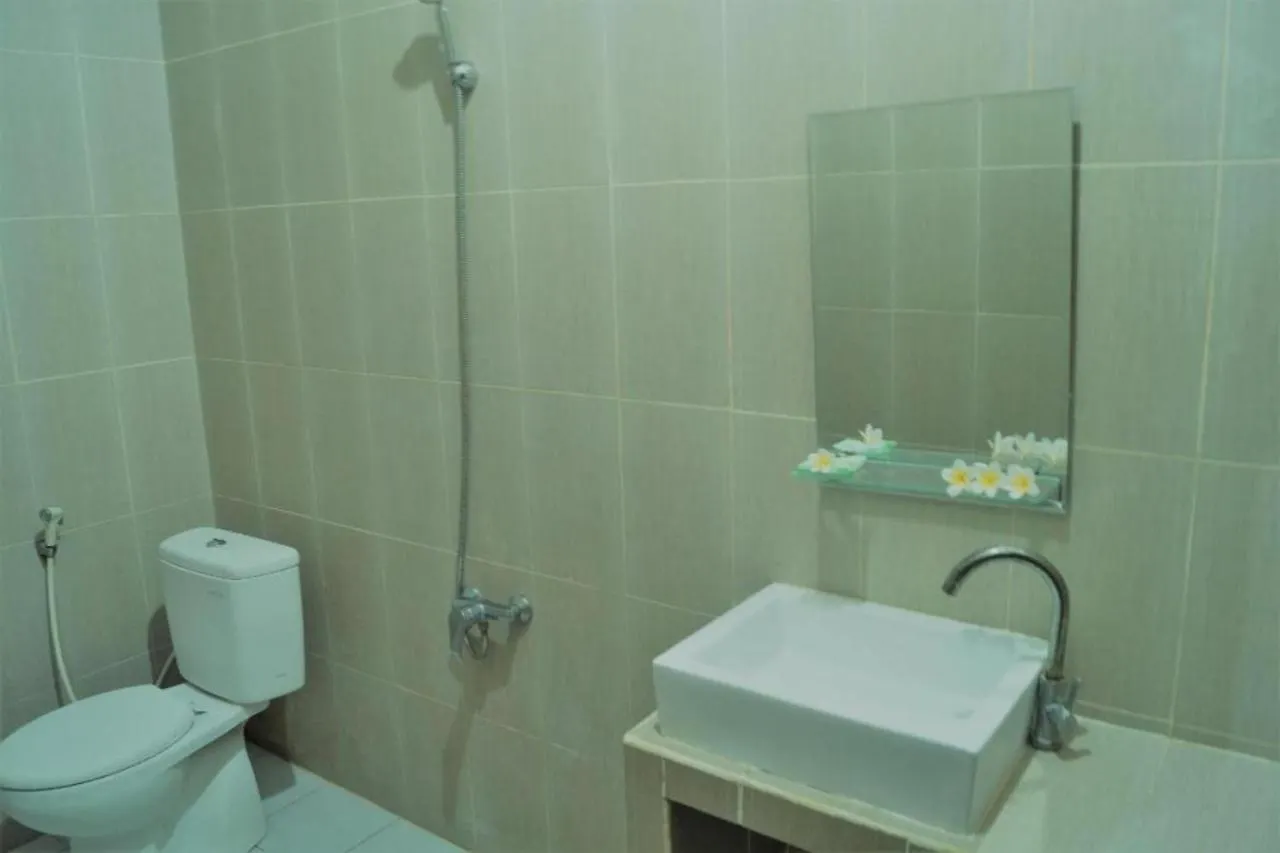 Ξενοδοχείο Oyo Flagship 91237 Ratu Guest House Kedunganan
